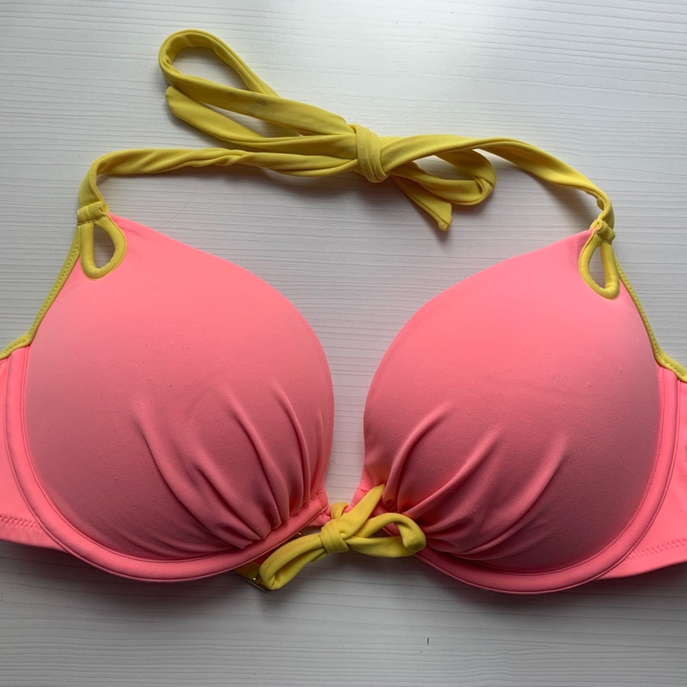 Victoria’s Secret Bikini Top